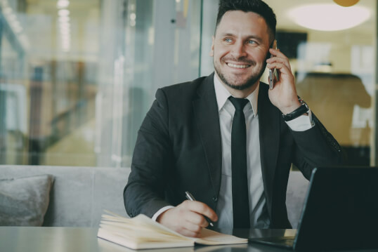 Commercial Property <span class="noah-font">&amp;</span> Leasing